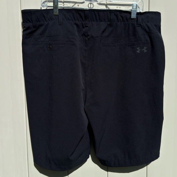 Under Armour Men's Heat Gear Golf Shorts in Black - 1309551 (Size 40) - Picture 2 of 13